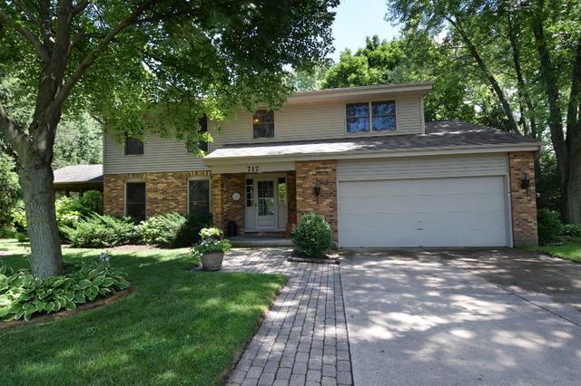 717 Exmoor Ter., Crystal Lake, IL 60014