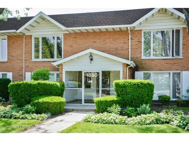 1850 W Surrey Park Ln. #2D, Arlington Heights, IL 60005