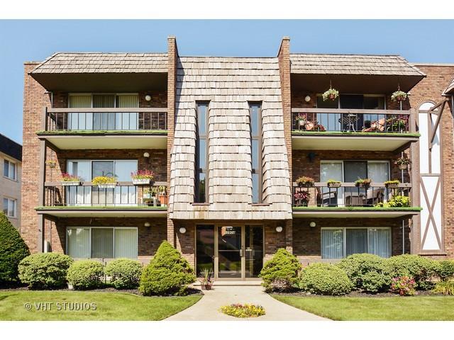 10904 Kilpatrick Ave. #3B, Oak Lawn, IL 60453