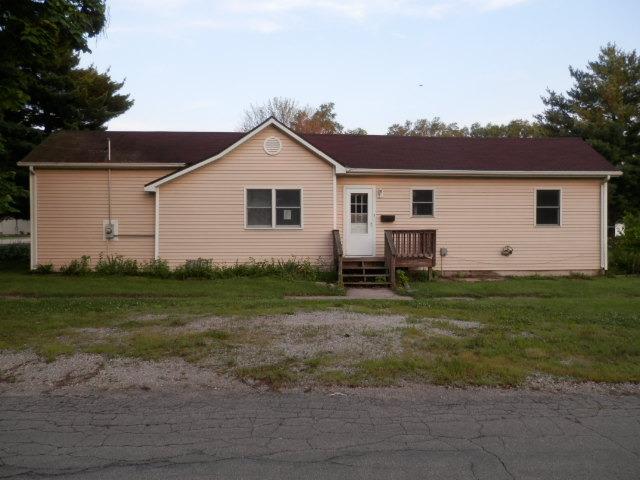 190 E 1st St., Coal City, IL 60416