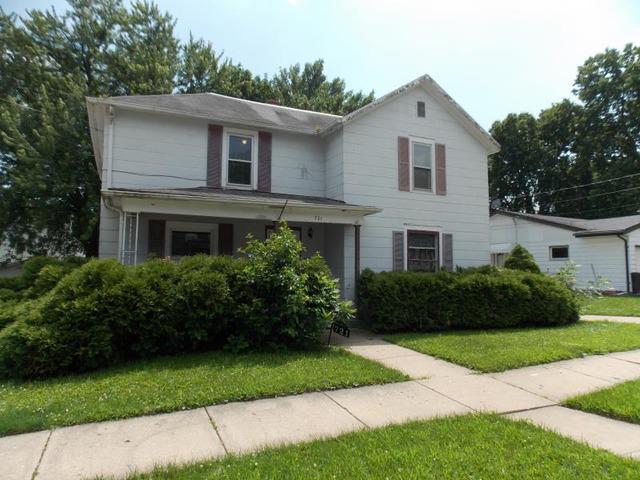 721 W Pleasant St., Freeport, IL 61032