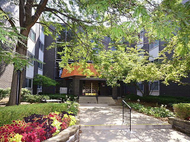 9529 Bronx Ave. #120, Skokie, IL 60077
