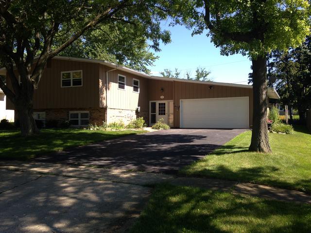 128 Mattek Ave., Dekalb, IL 60115