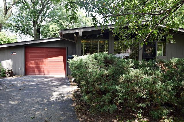 205 Sharon Ln., North Aurora, IL 60542