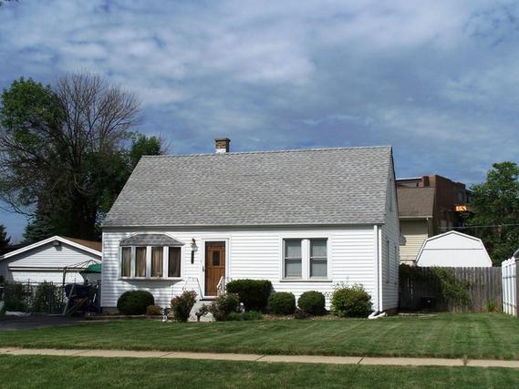 9434 Sayre Ave., Oak Lawn, IL 60453