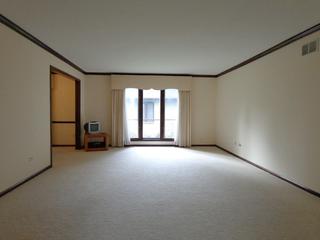 202 Pond Ridge Rd., Libertyville, IL 60048
