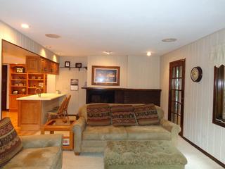 202 Pond Ridge Rd., Libertyville, IL 60048