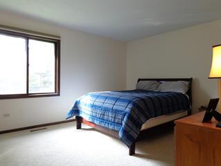 202 Pond Ridge Rd., Libertyville, IL 60048