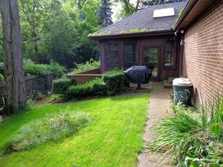 202 Pond Ridge Rd., Libertyville, IL 60048