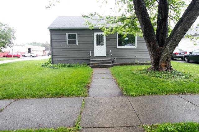 839 Gates St., Aurora, IL 60505