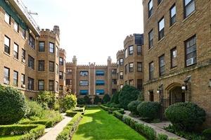 2456 W Greenleaf Ave. #3, Chicago, IL 60645