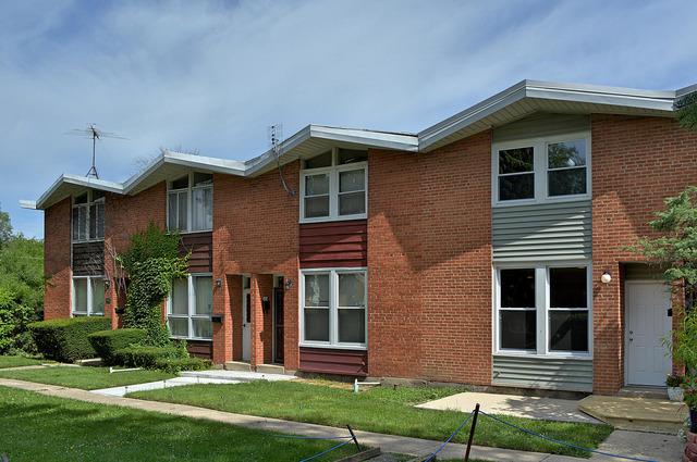 1568 Woodland Ave. #C, Des Plaines, IL 60016