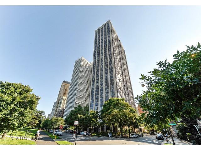 2650 N Lakeview Ave. #2008, Chicago, IL 60614