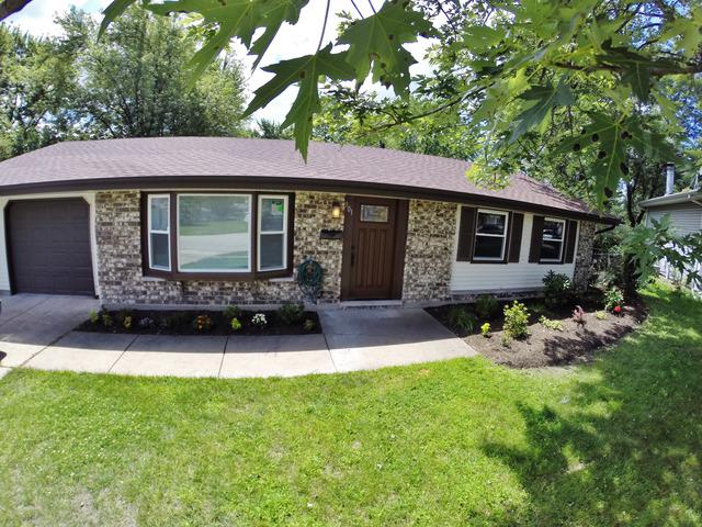 901 Santuit Ct., Schaumburg, IL 60194