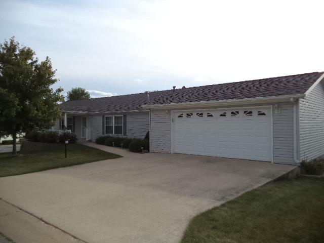 8420 Willowtree Dr., Machesney Park, IL 61115