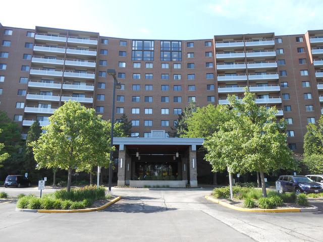 21 Kristin Dr. #302, Schaumburg, IL 60195