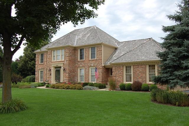 3210 Remington Dr., Crystal Lake, IL 60014