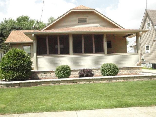 307 S 10th St., Dekalb, IL 60115