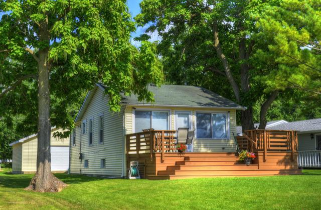 213 N Emerald Dr., Mchenry, IL 60051