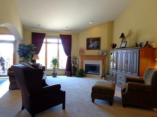 943 Red Hawk Dr., Antioch, IL 60002