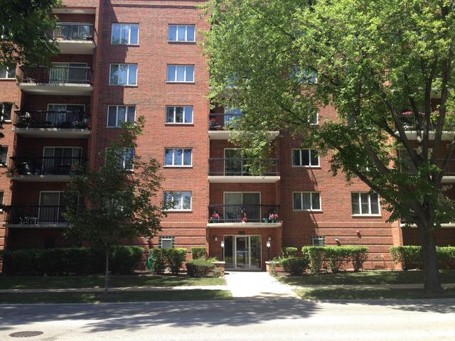 820 Graceland Ave. #205, Des Plaines, IL 60016