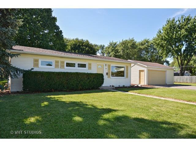 202 Hickory St., North Aurora, IL 60542