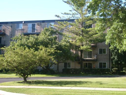 2315 E Olive St. #4B, Arlington Heights, IL 60004