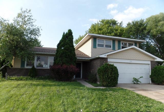 7417 Seminole Ct., Woodridge, IL 60517