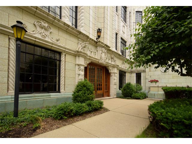 7344 N Ridge Blvd. #9A, Chicago, IL 60645
