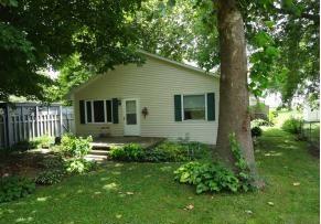 406 E Maple St., Ogden, IL 61859