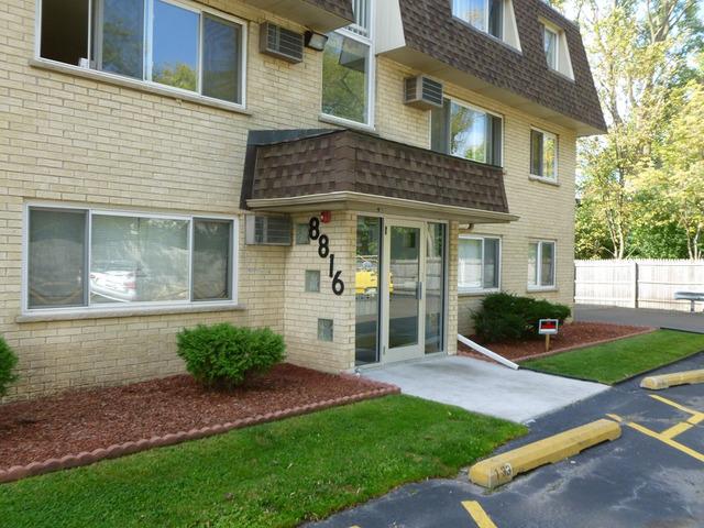 8816 Briar Ct. #3D, Des Plaines, IL 60016