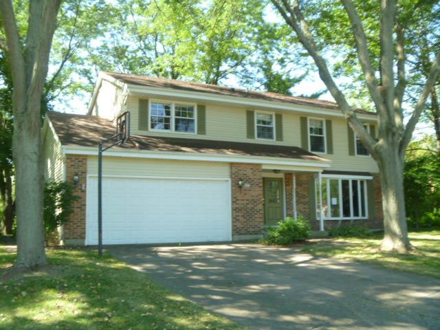 726 Exmoor Ter., Crystal Lake, IL 60014