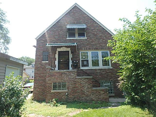 8600 S Saginaw Ave., Chicago, IL 60617