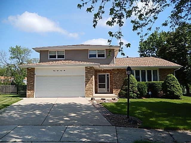 8842 W 97th Pl., Palos Hills, IL 60465