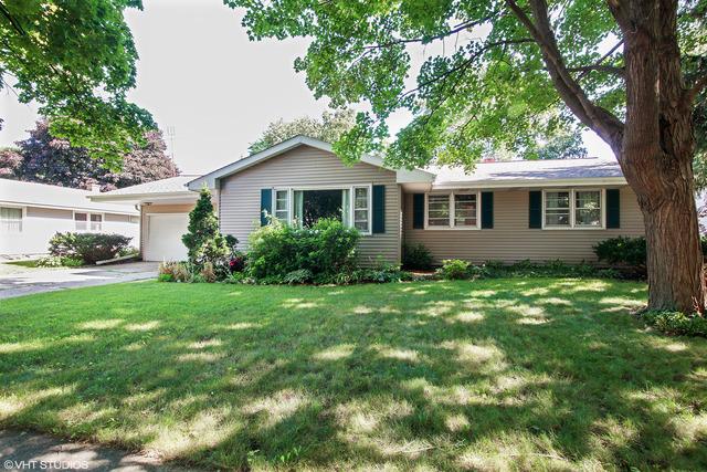 218 W Alden Pl., Dekalb, IL 60115