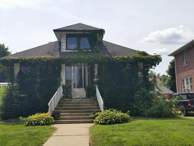 906 W Caton Ave., Joliet, IL 60435