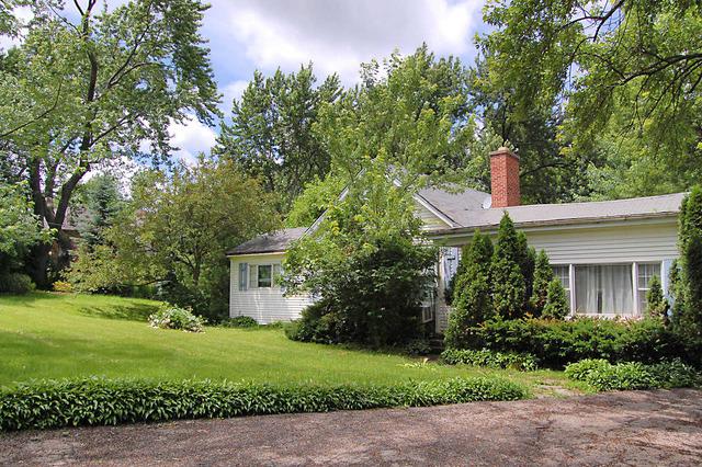 2368 Warren Ave., Inverness, IL 60067
