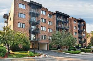 9375 Landings Ln. #507, Des Plaines, IL 60016