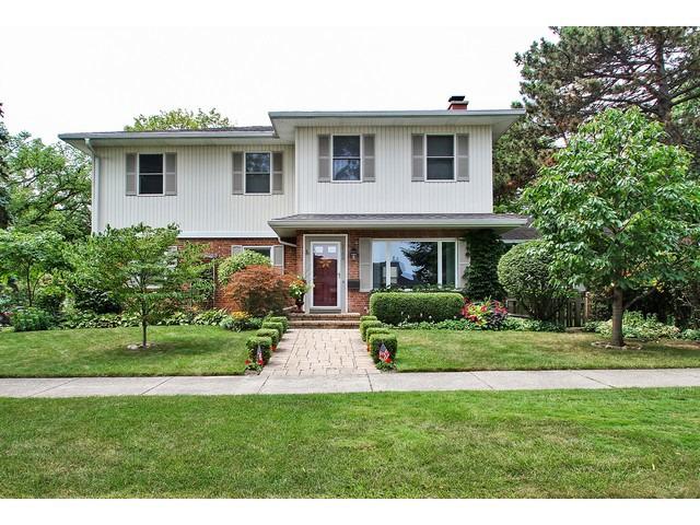2100 Maple Ave., Northbrook, IL 60062