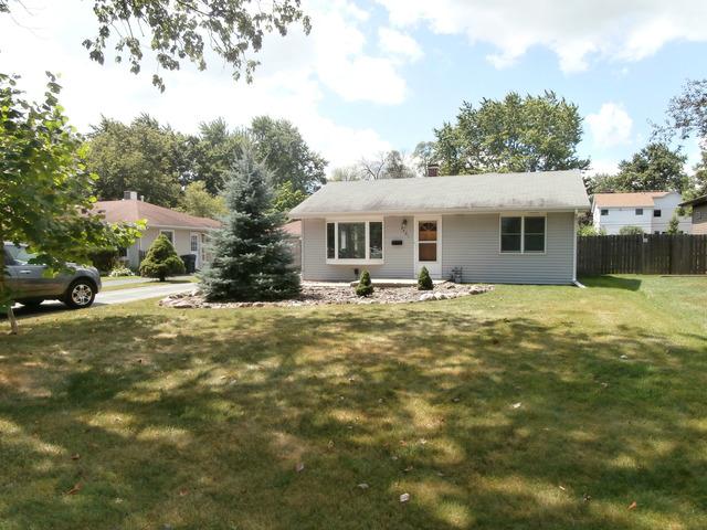 2401 Cardinal Dr., Rolling Meadows, IL 60008