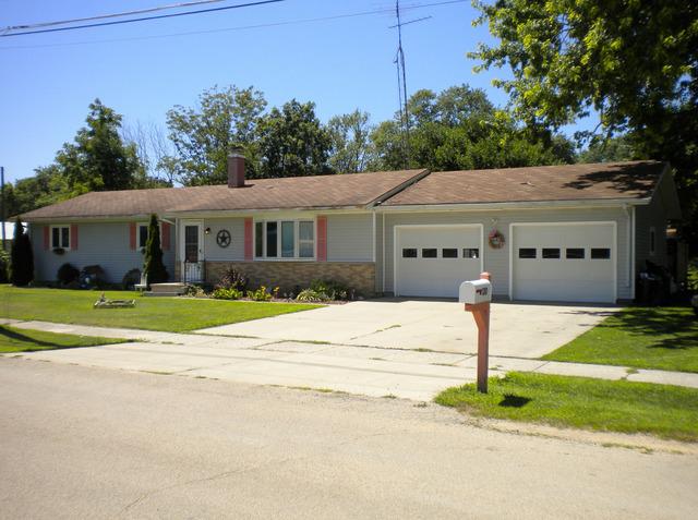 130 S Davis Ave., Amboy, IL 61310