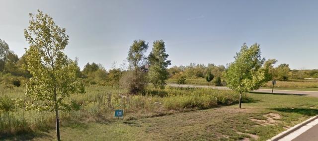 105 Equestrian Way, Hawthorn Woods, IL 60047