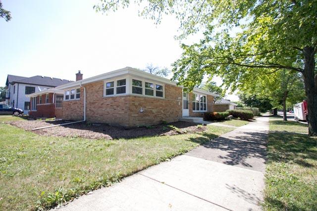 9151 Tripp Ave., Skokie, IL 60076