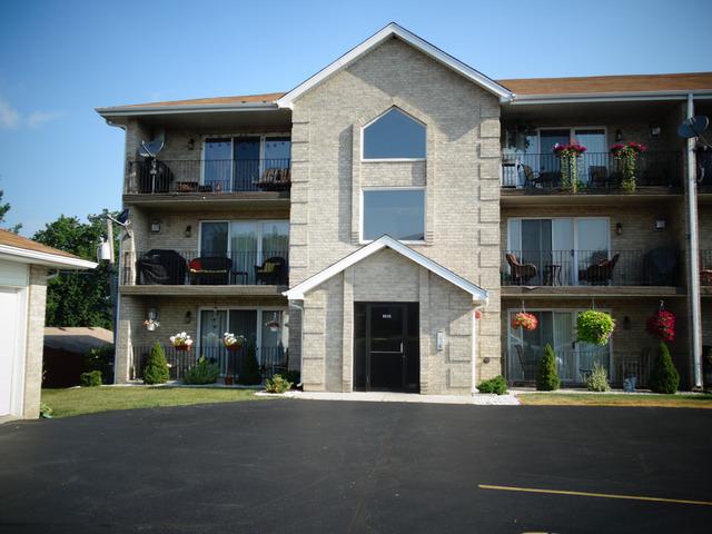 8836 Amelia Ct. #2A, Justice, IL 60458