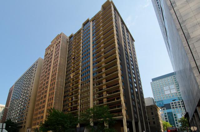 201 E Chestnut St. #9D, Chicago, IL 60611