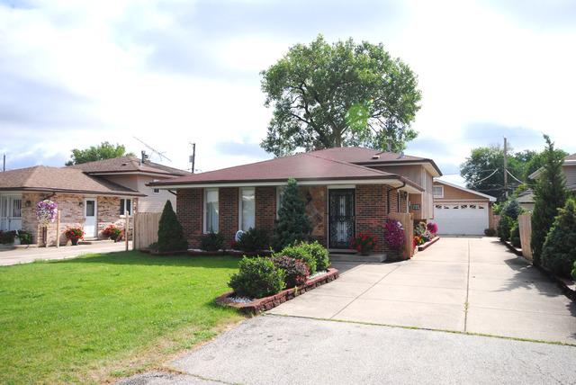8417 S 79th Ct., Justice, IL 60458