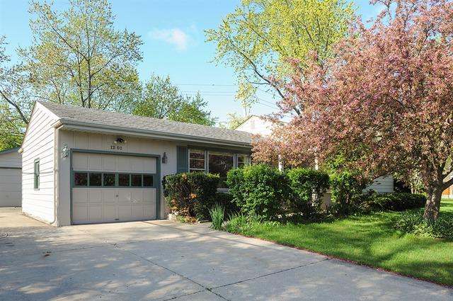 1201 Dartmouth Ln., Deerfield, IL 60015