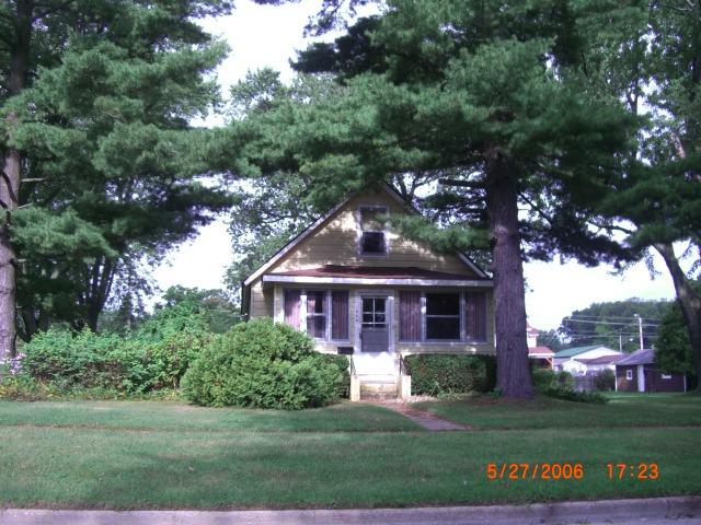 944 Fulton Ave., Winthrop Harbor, IL 60096