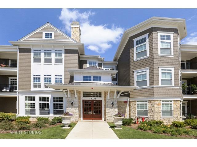7 E Kennedy Ln. #102, Hinsdale, IL 60521