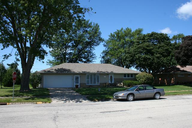 325 N Elm St., Herscher, IL 60941